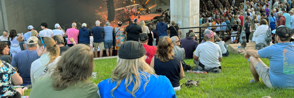 Photo of concert attendees at Minnesota Discovery Center